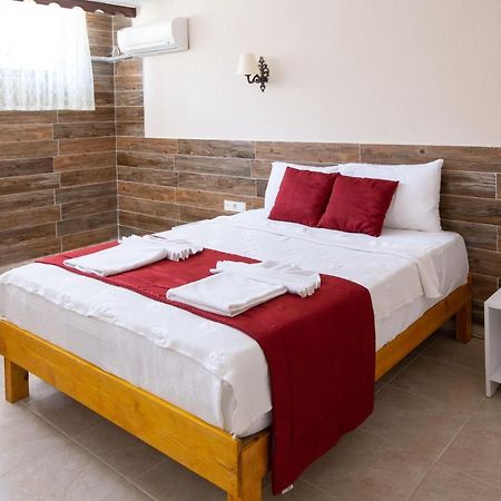 Surya Butik Hotel Alacatı Bagian luar foto