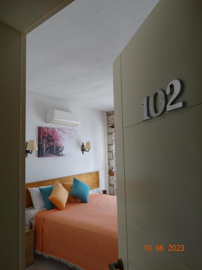 Surya Butik Hotel Alacatı Bagian luar foto