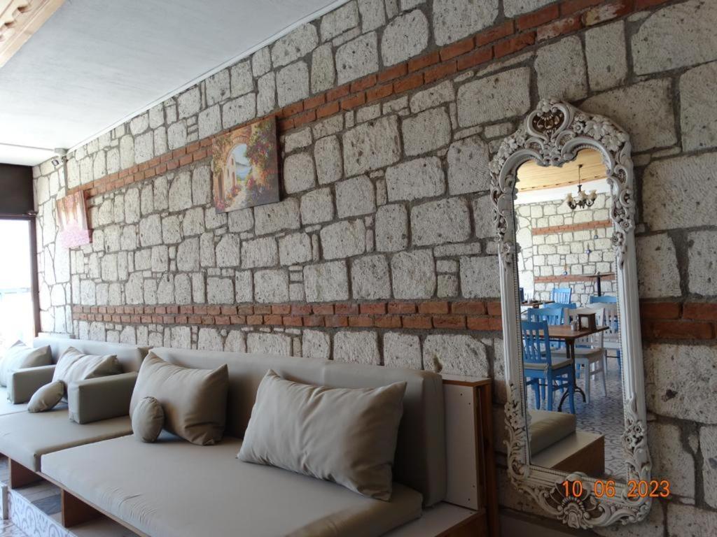 Surya Butik Hotel Alacatı Bagian luar foto